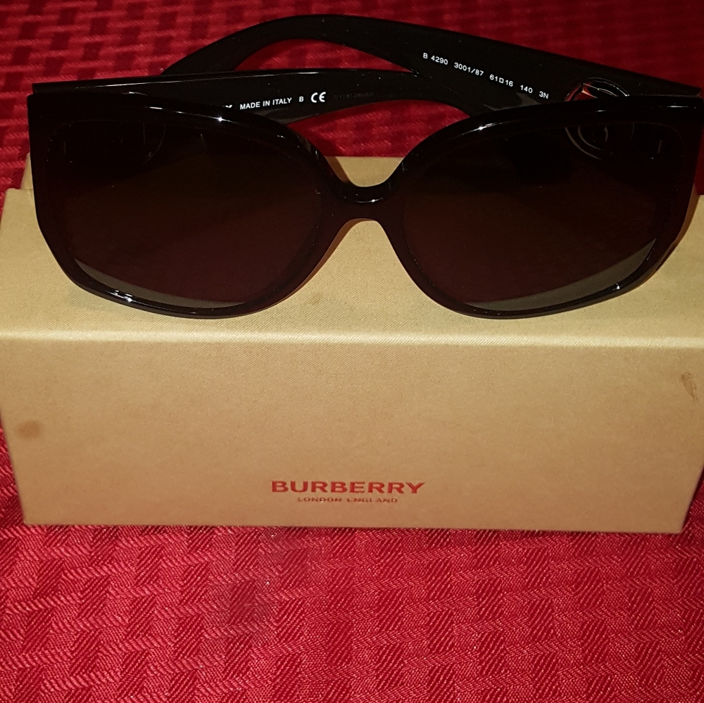 Burberry Sunglasses